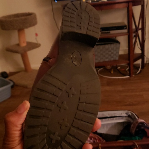 Boots - Picture 4 of 4